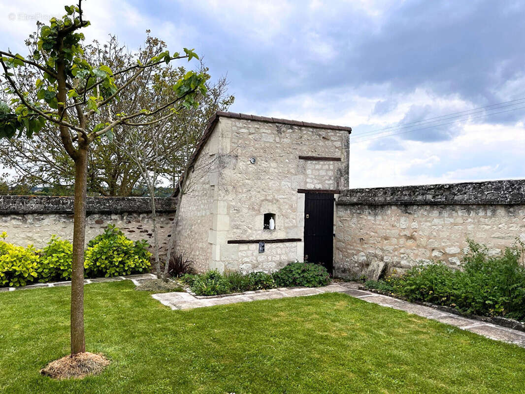 Maison à OYRE