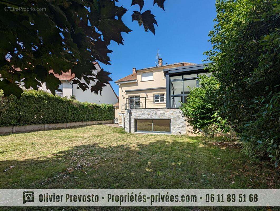 Maison à VERRIERES-LE-BUISSON