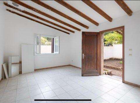 Maison à SAINTE-CROIX-DE-QUINTILLARGUES