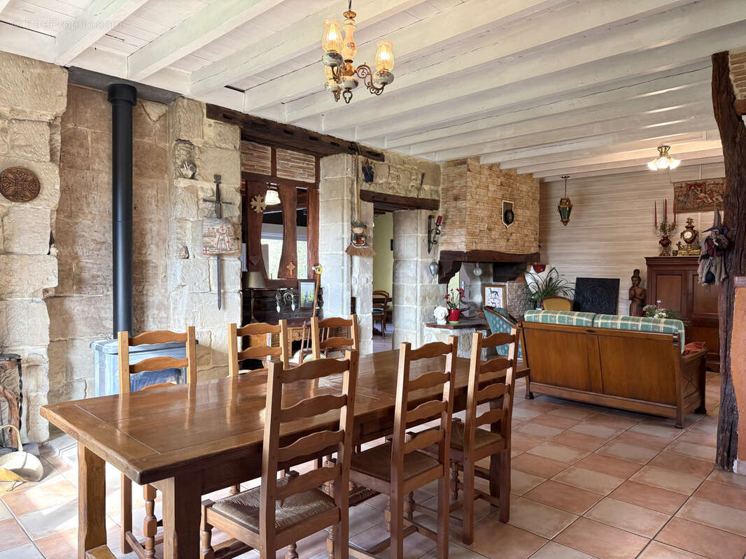 Maison à EYMET
