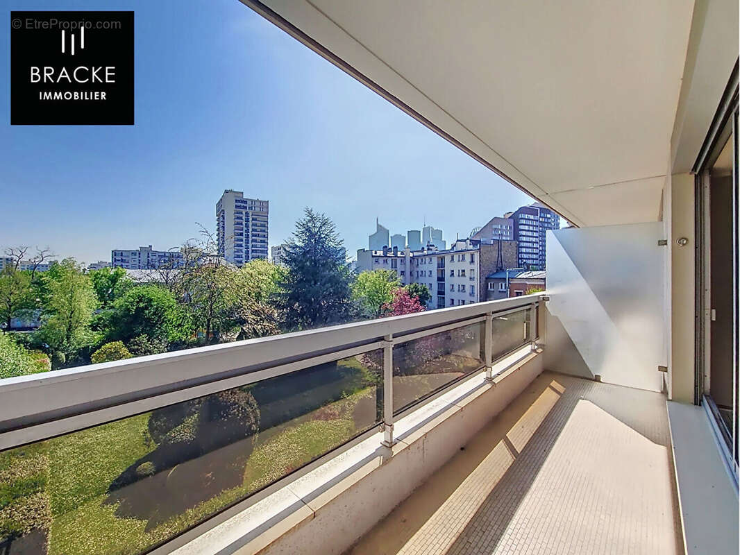 Appartement à COURBEVOIE