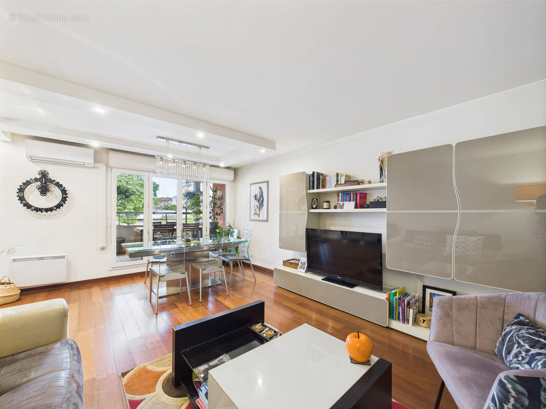 Appartement à SURESNES