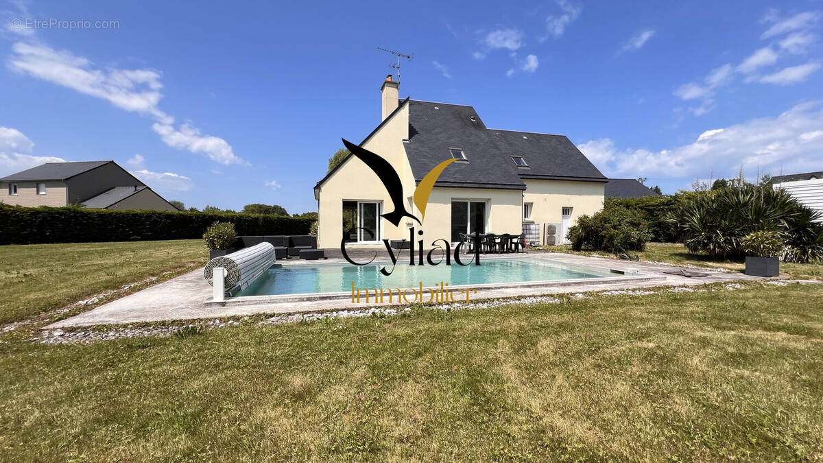 Maison à LE VIVIER-SUR-MER