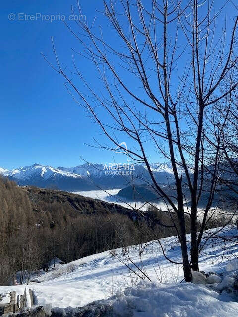 Terrain à LE CHATEL