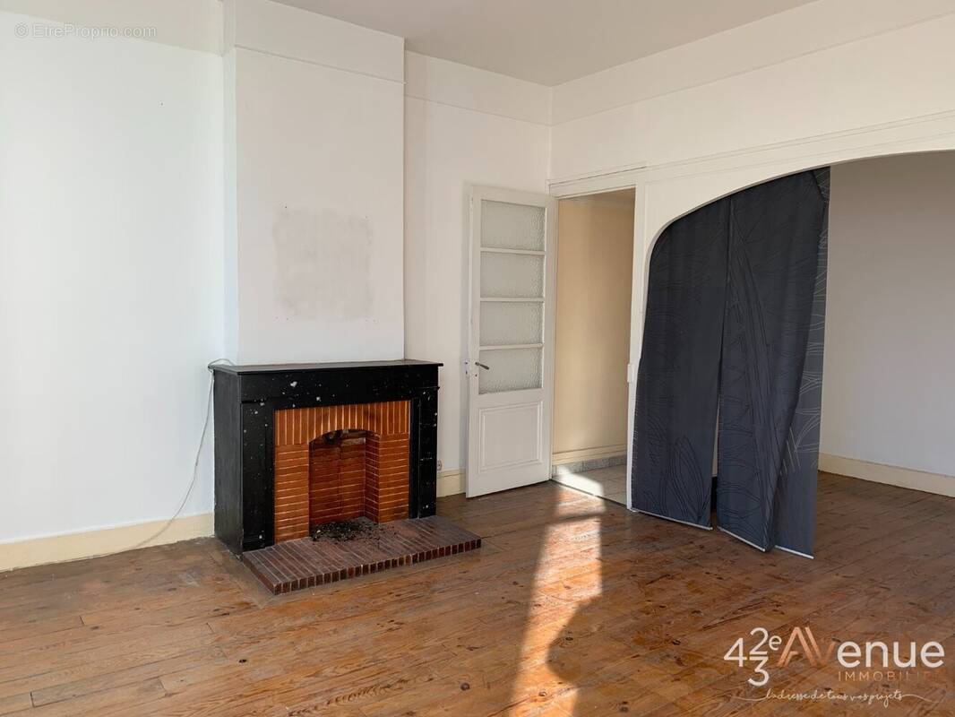 Appartement à SAINT-ETIENNE
