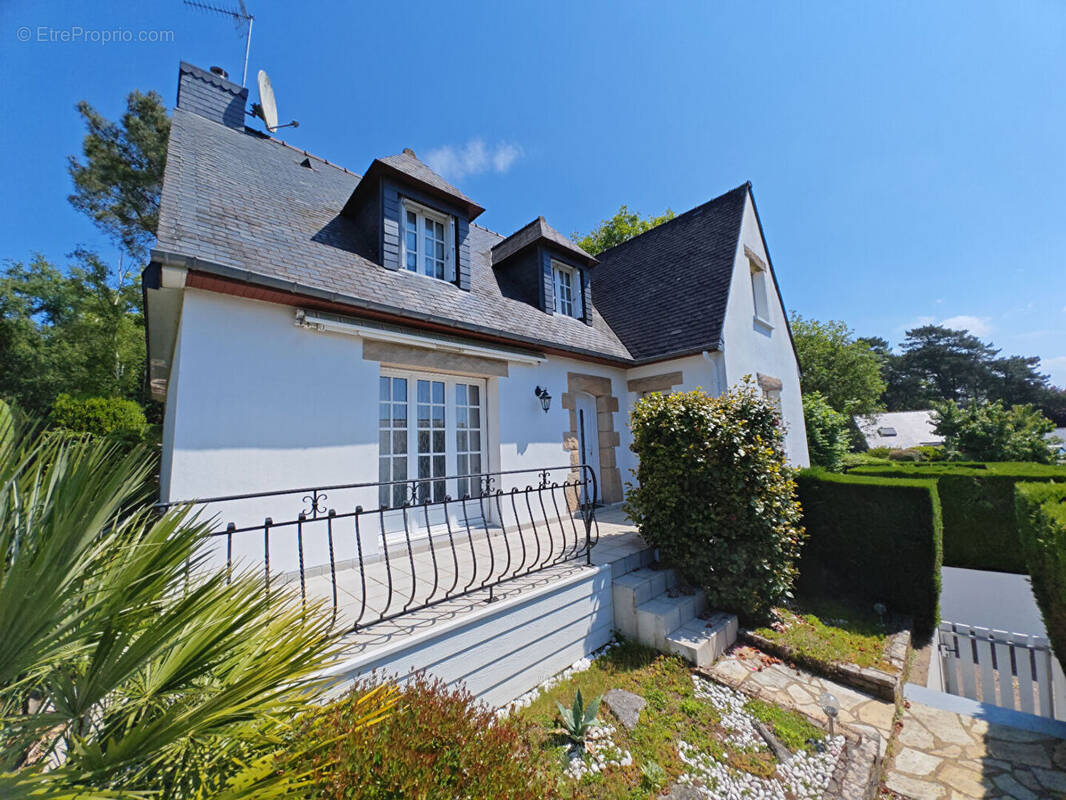 Maison à SAINT-AVE