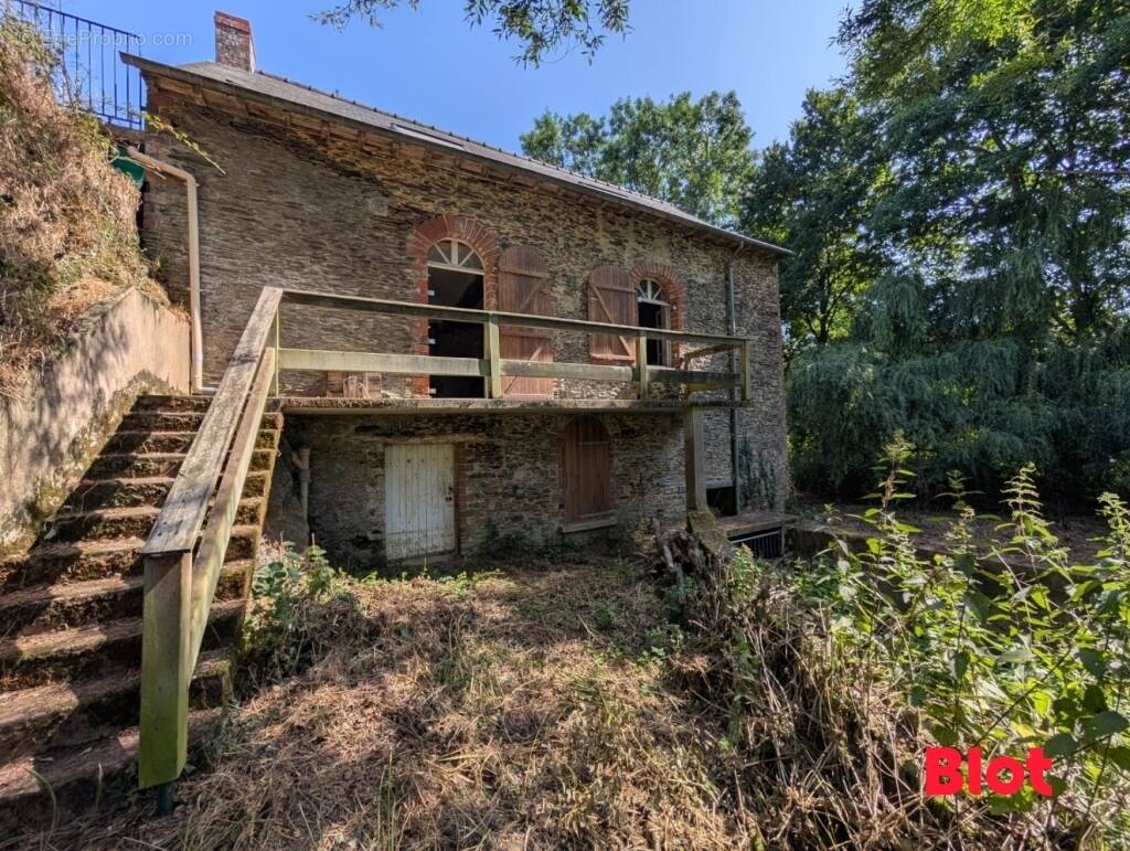 Maison à ERCE-EN-LAMEE