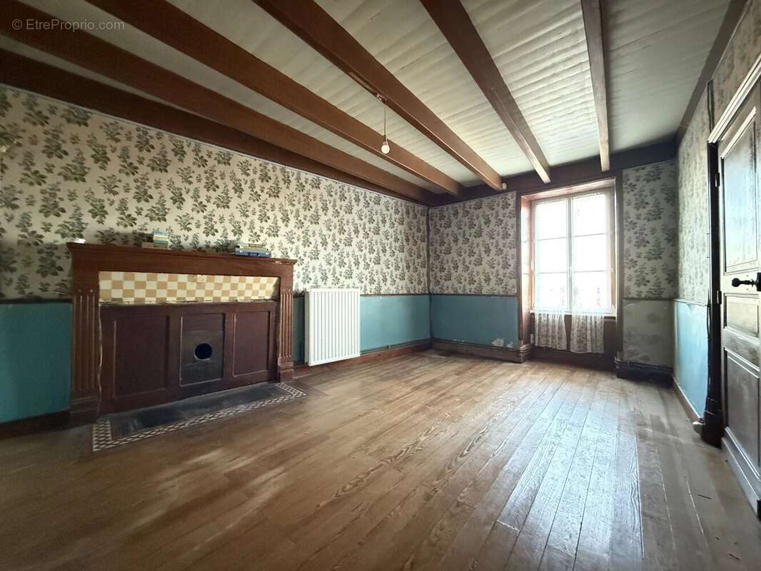 Maison à SOUVIGNE