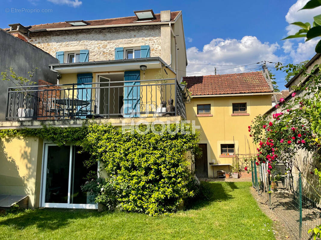 Maison à SOISY-SUR-SEINE