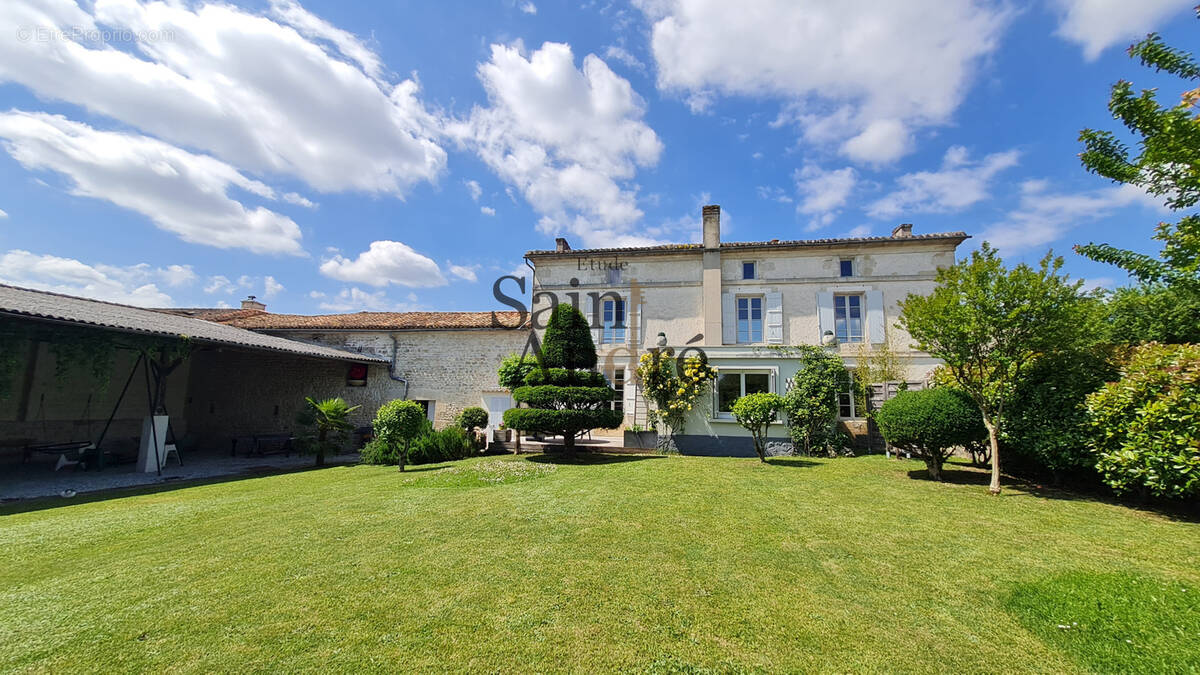 Maison à SAINT-SATURNIN
