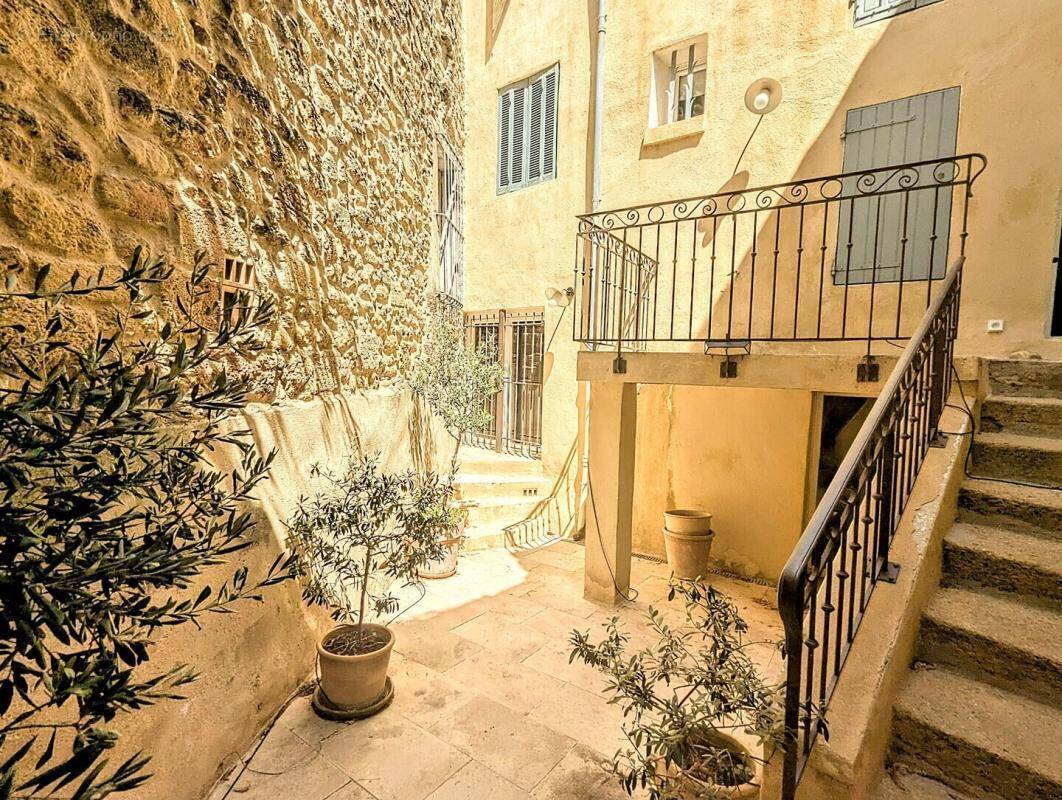 Maison à LAURIS