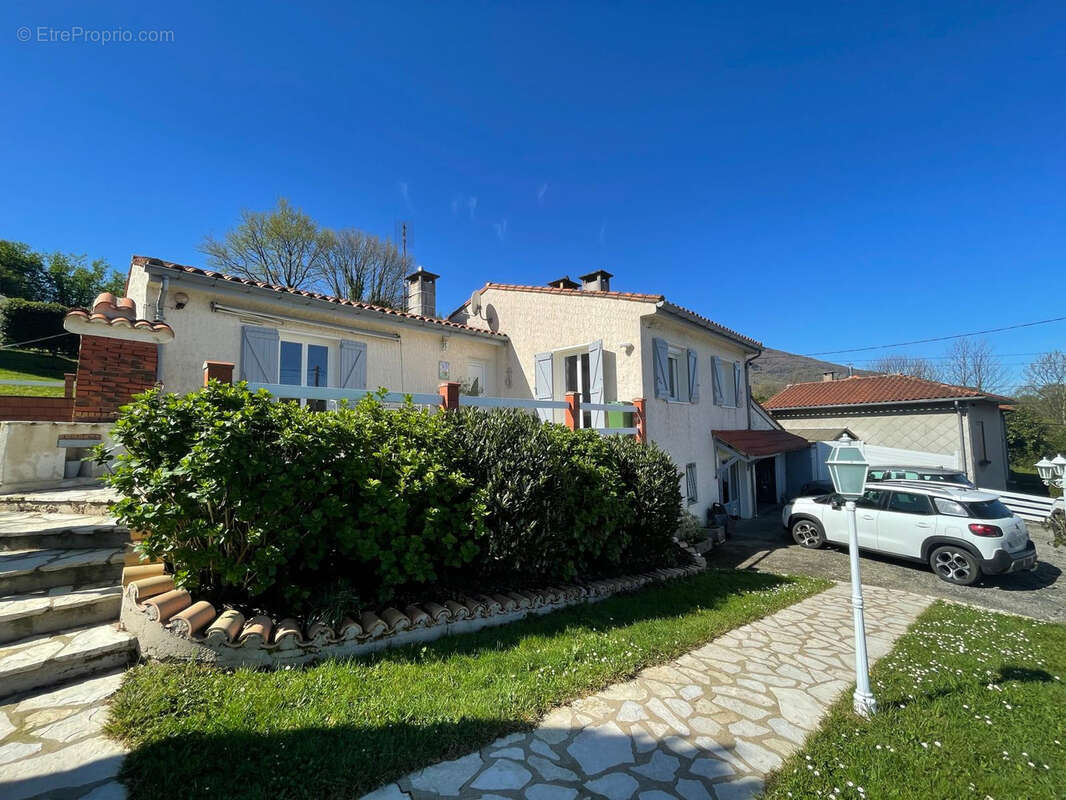 Maison à SAINT-AMANS-SOULT