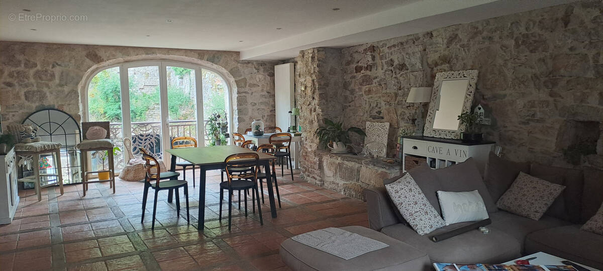 Maison à LE CAYLAR