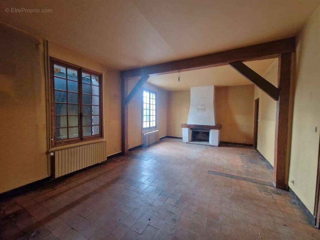 Maison à SAINT-LUBIN-DES-JONCHERETS