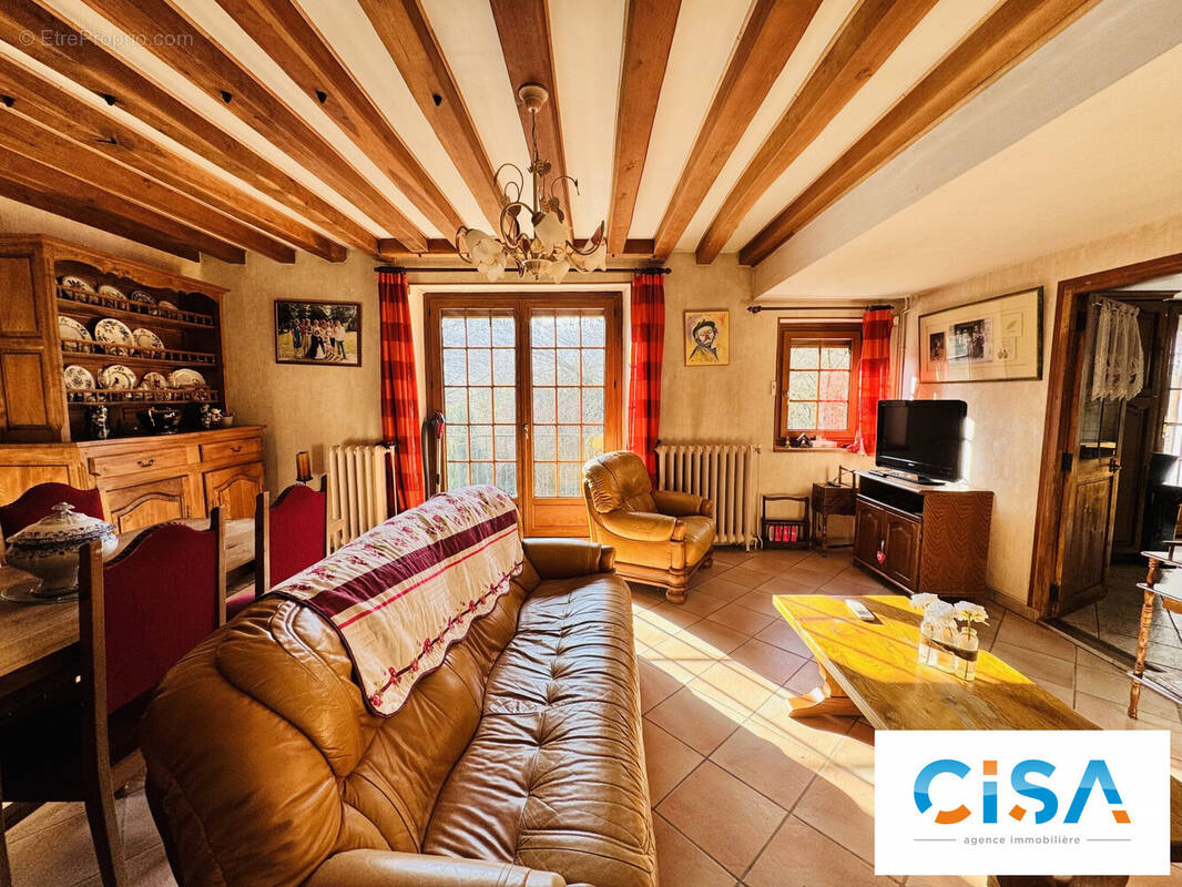 Maison à VERNEUIL-EN-HALATTE