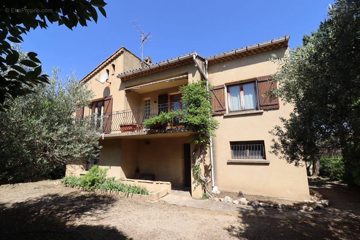 Maison à LES ANGLES