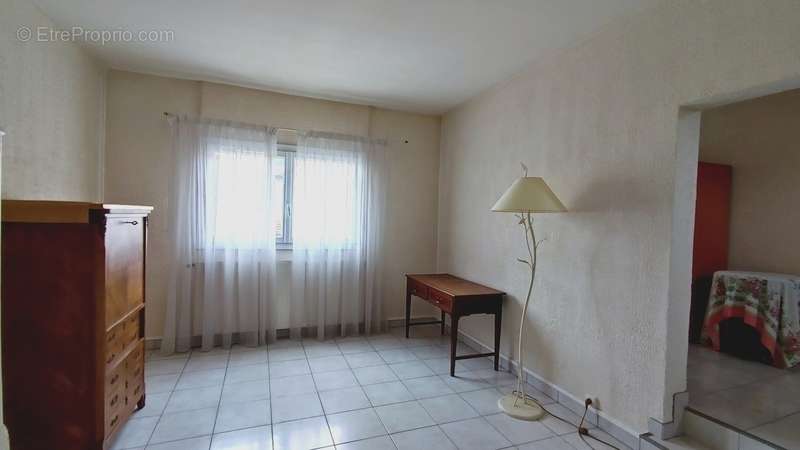 Maison à NANTERRE