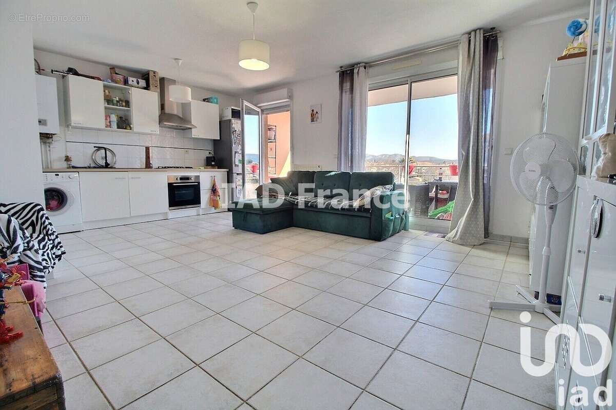 Photo 2 - Appartement à MARSEILLE-13E