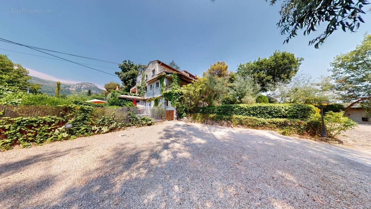 Appartement à VENCE