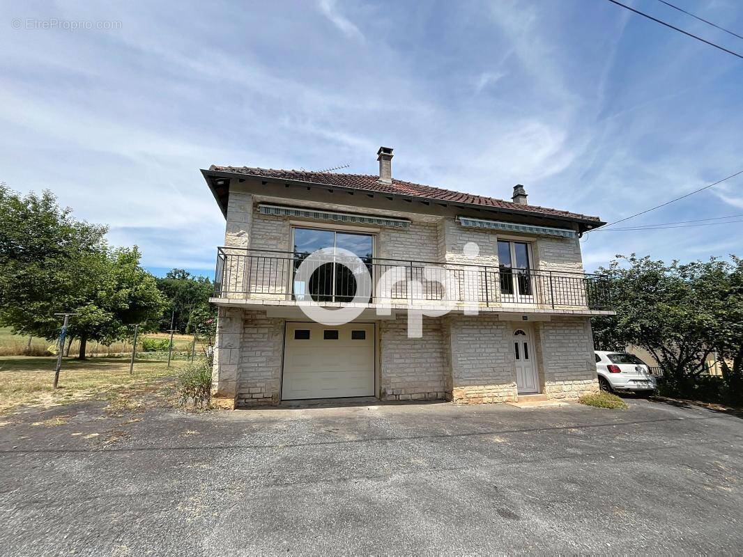 Maison à BRIGNAC-LA-PLAINE