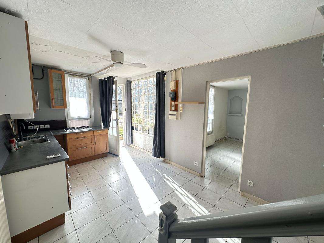 Maison à SAINT-MAUR-DES-FOSSES