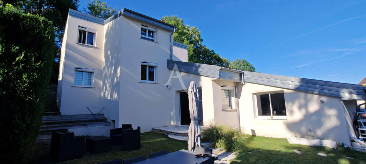 Maison à VILLEPARISIS