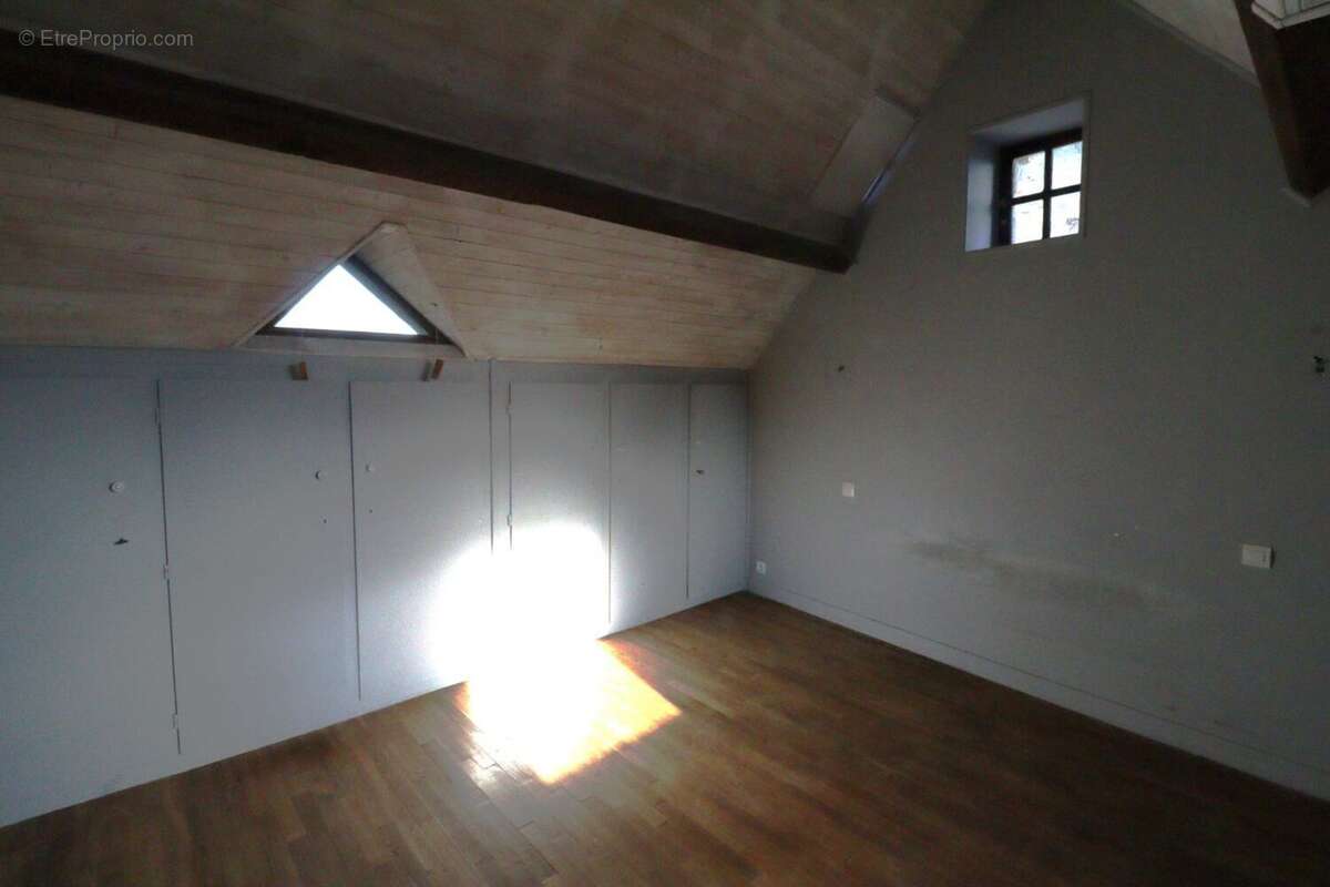 Maison à TREIGNAC