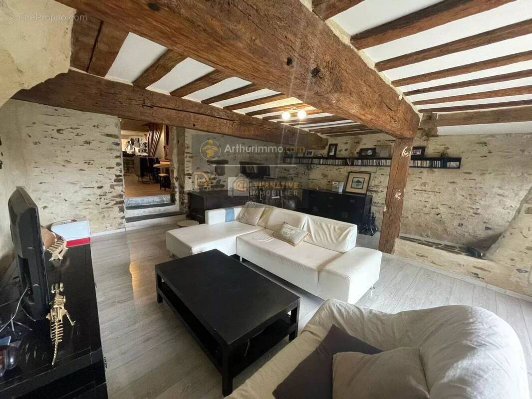 Maison à MARTIGNE-FERCHAUD