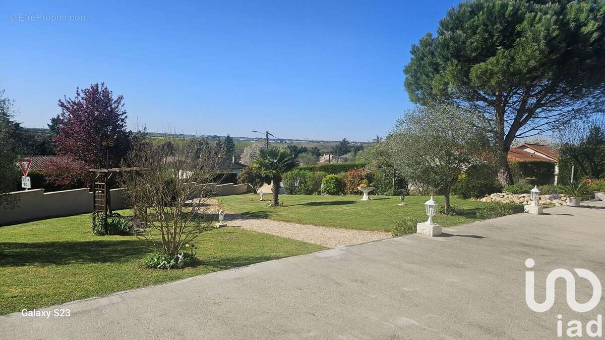 Photo 2 - Maison à MIGNE-AUXANCES