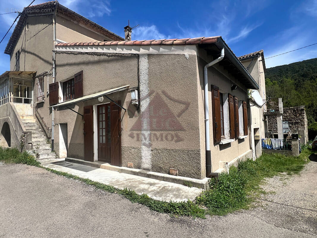 Maison à LE MARTINET