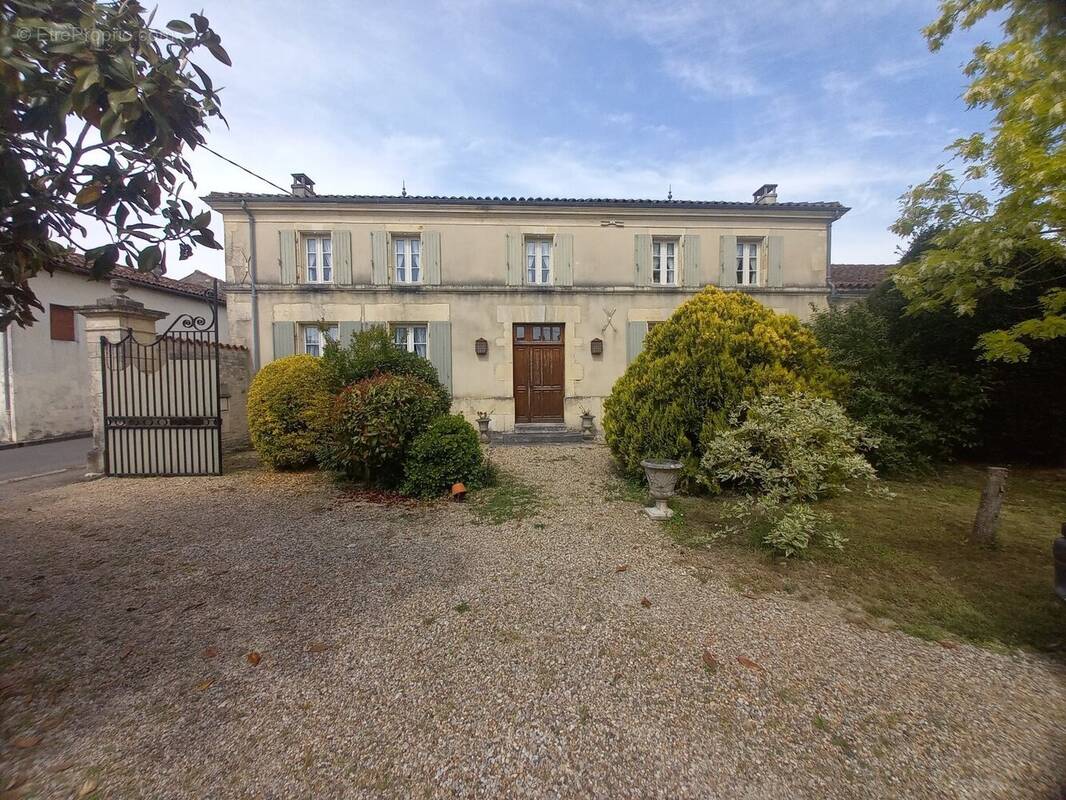 Maison à MATHA