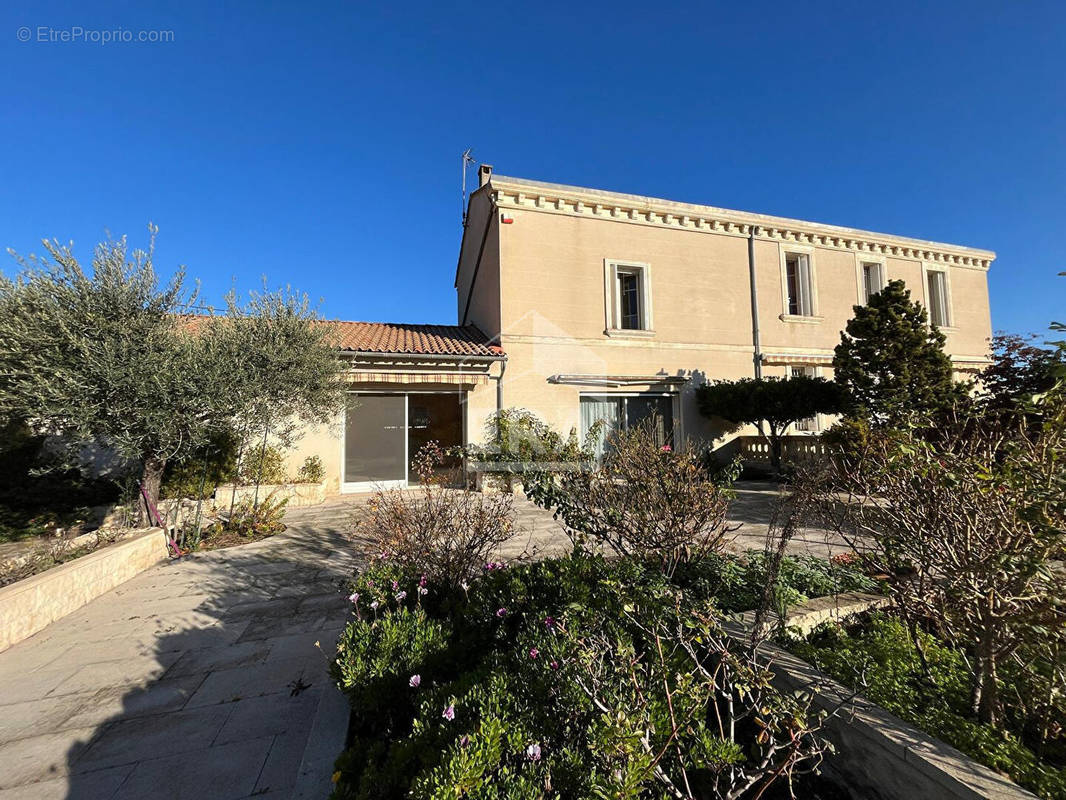 Maison à BARBENTANE