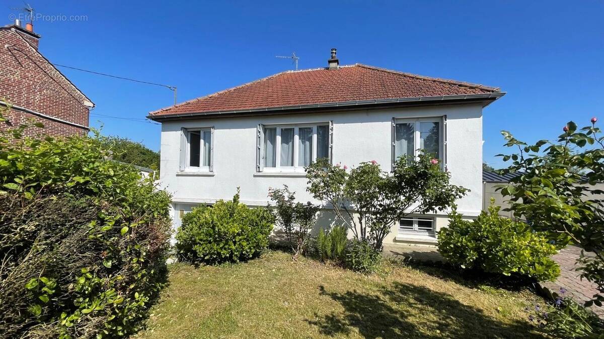 Maison à HOMBLEUX