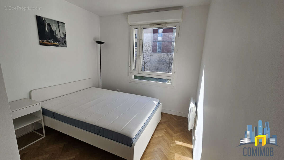 Appartement à COURBEVOIE