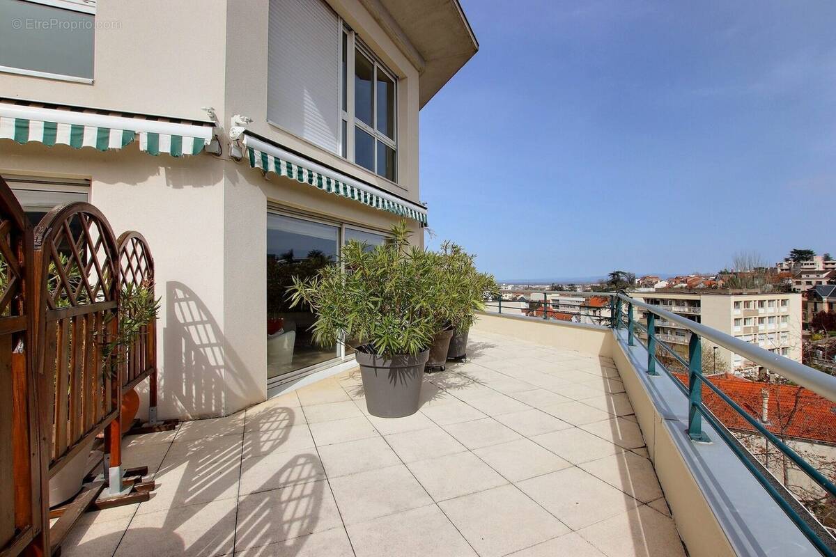 Appartement à CHAMALIERES