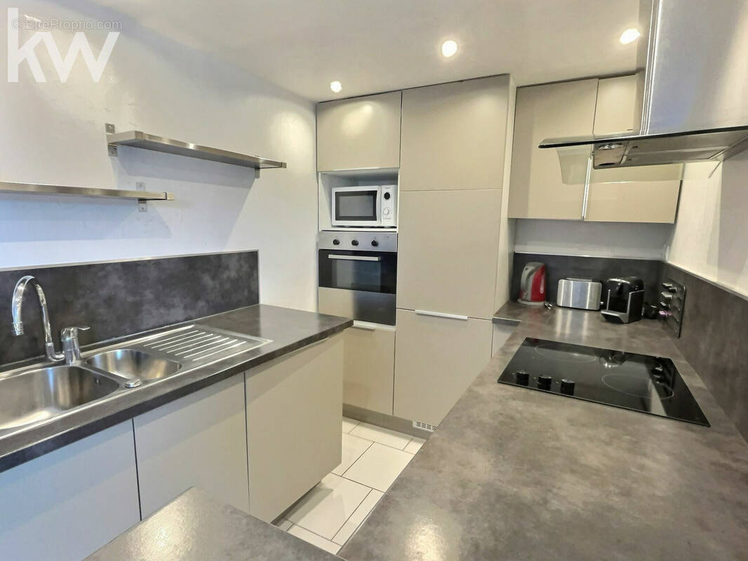 Appartement à BORMES-LES-MIMOSAS