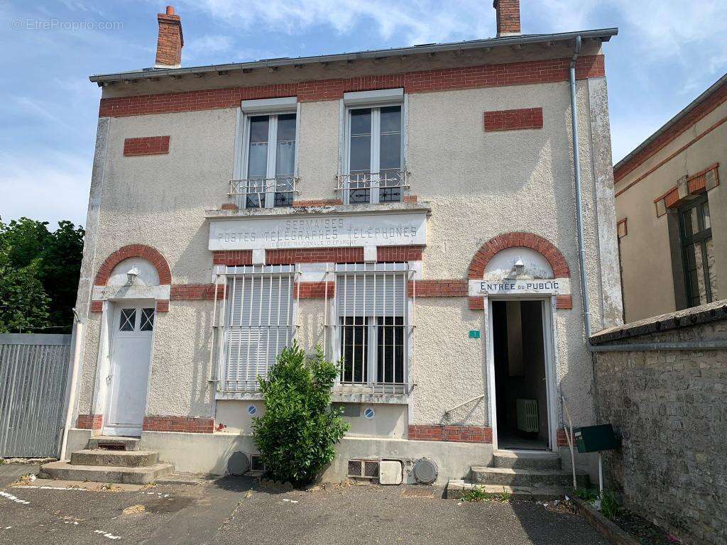 Maison à ETAMPES