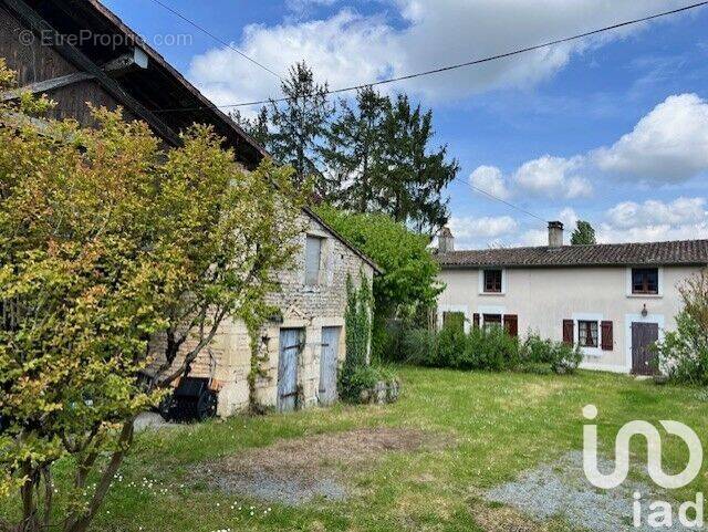 Photo 1 - Maison à VOUILLE