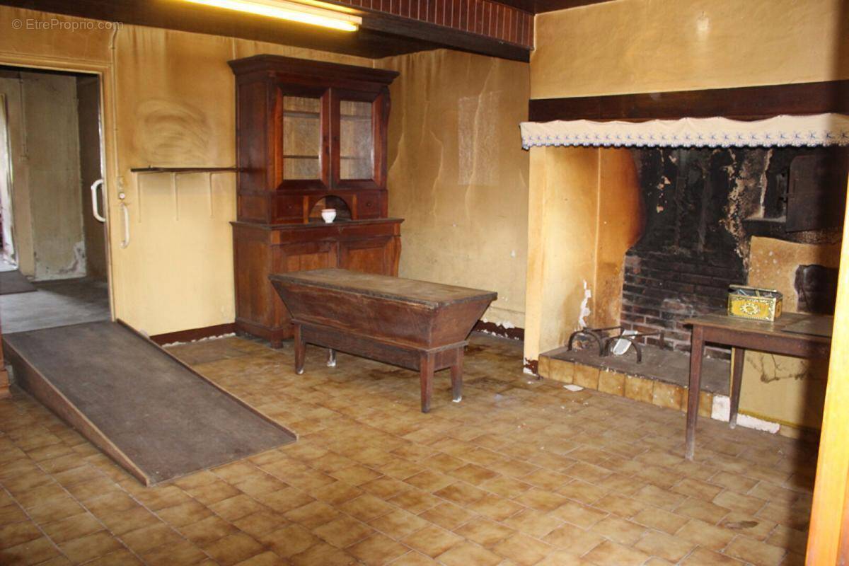 Maison à ORADOUR-SUR-VAYRES