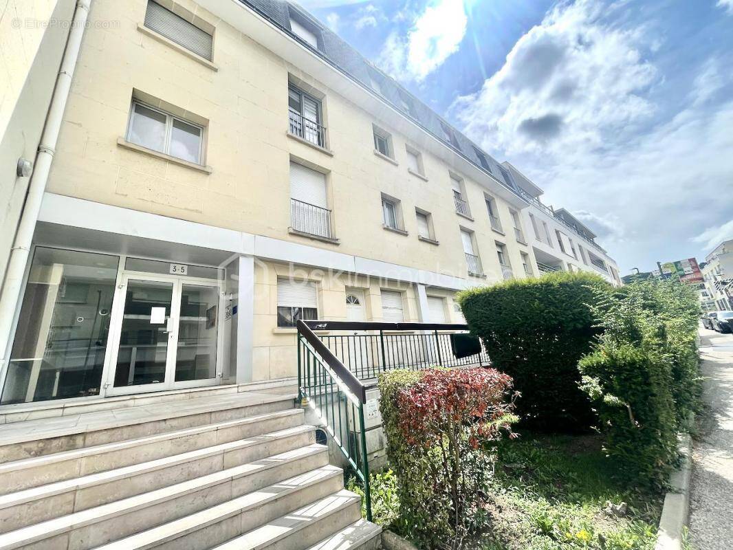 Appartement à BURES-SUR-YVETTE