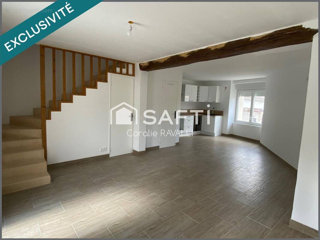 Photo 1 - Maison à ROULLET-SAINT-ESTEPHE
