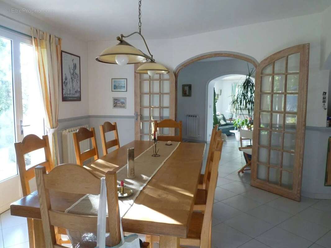 Maison à PUGET-THENIERS