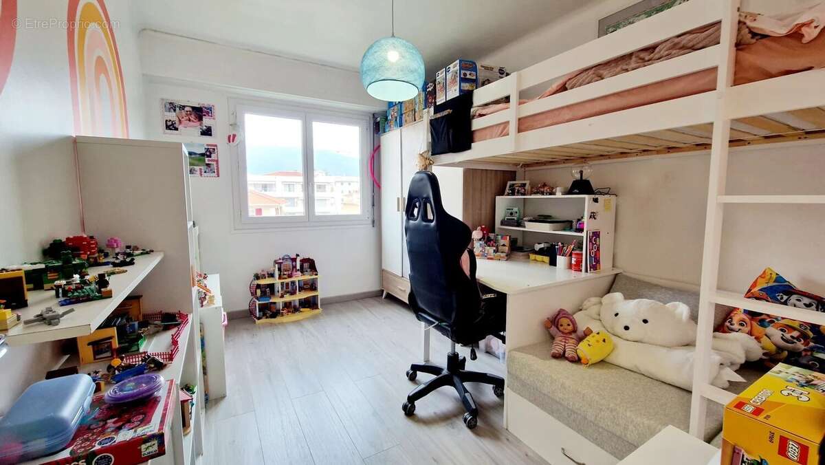 Appartement à ROQUEBRUNE-CAP-MARTIN