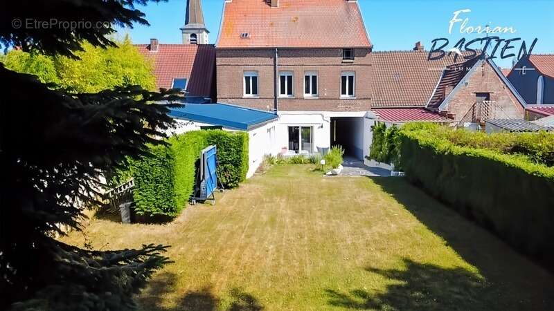 Maison à AUBRY-DU-HAINAUT