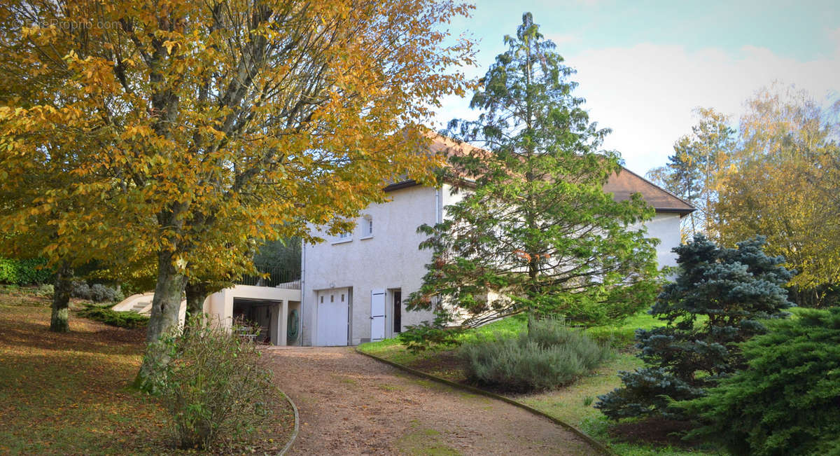 Maison à CHATELLERAULT