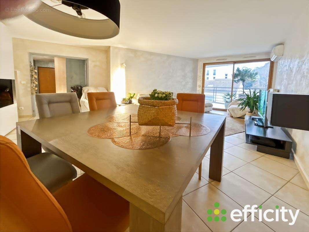 Appartement à TASSIN-LA-DEMI-LUNE