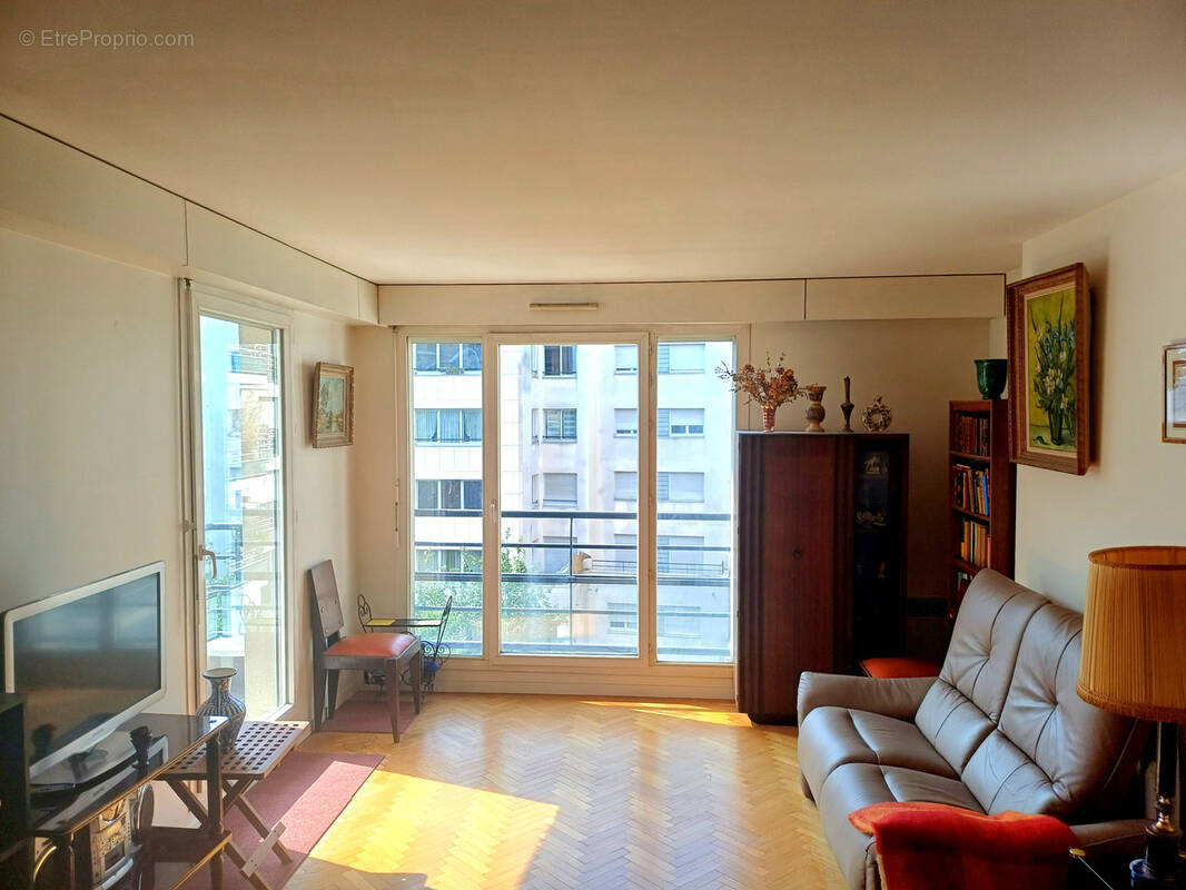Appartement à PARIS-19E