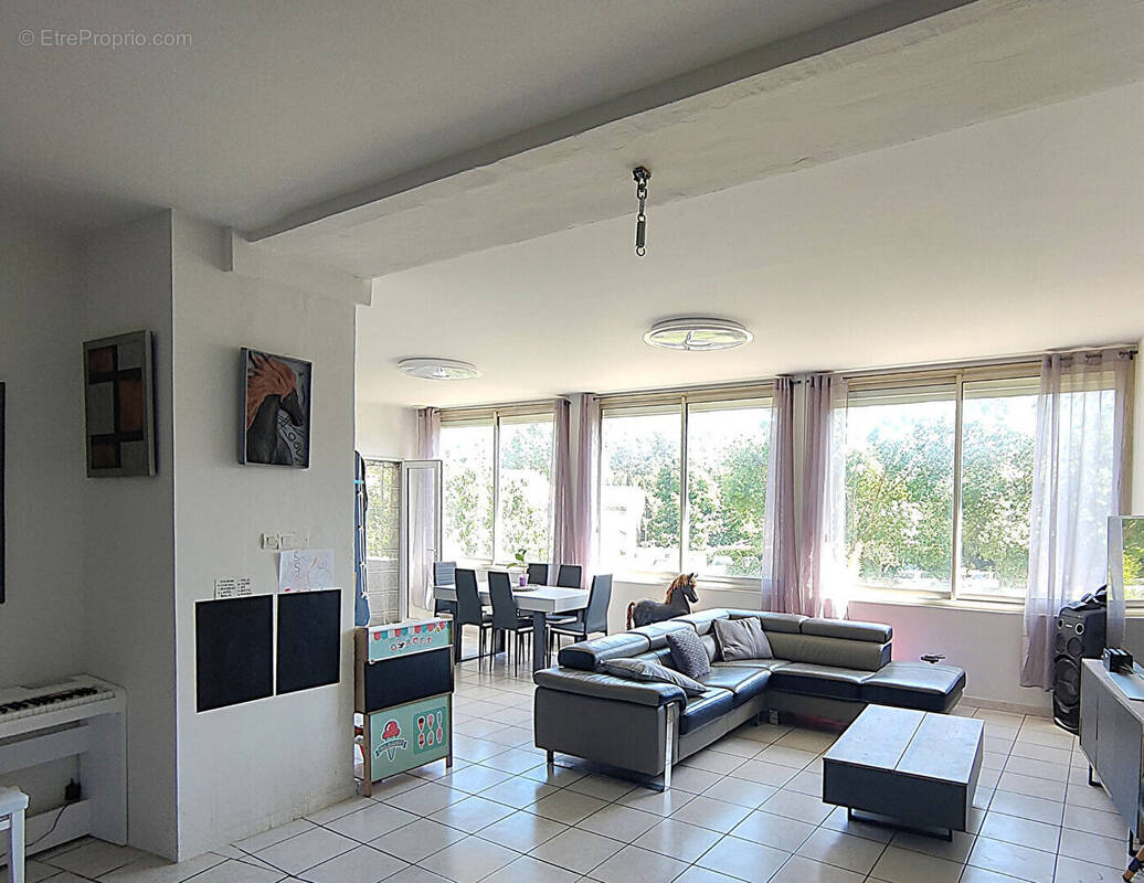 Appartement à SAINTE-ANASTASIE-SUR-ISSOLE