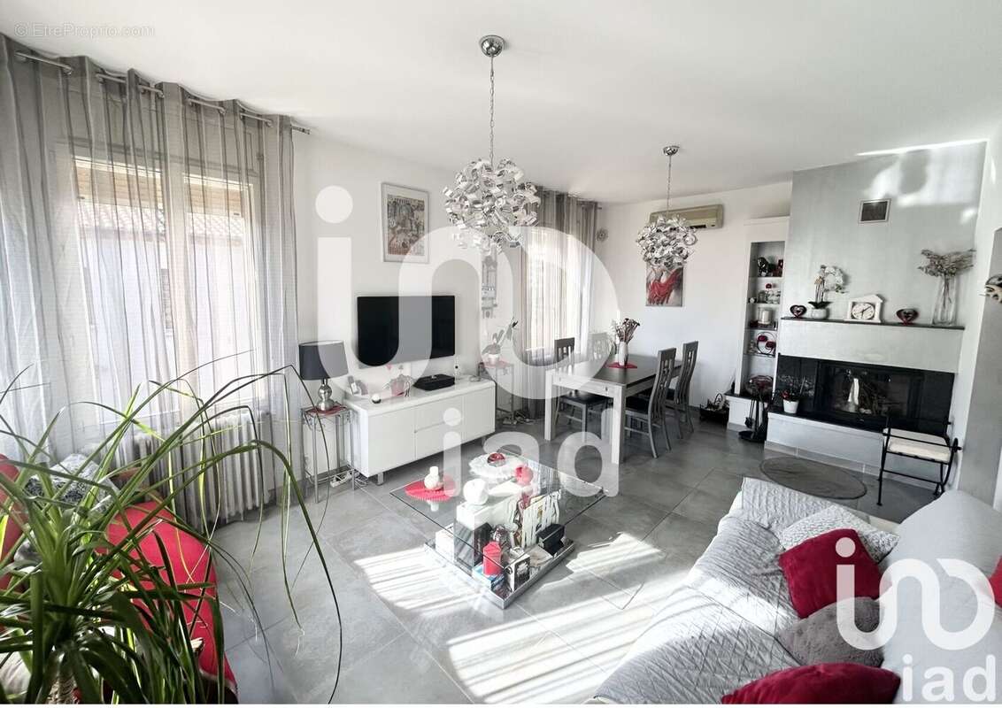 Photo 2 - Appartement à NIMES