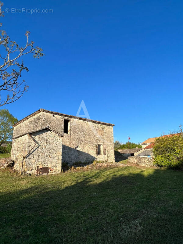 Maison à ROQUECOR